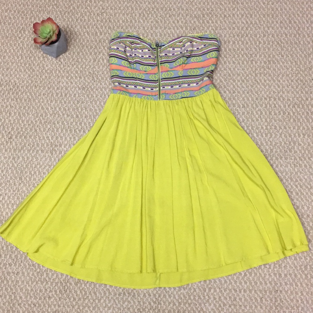 Sleeveless party dress